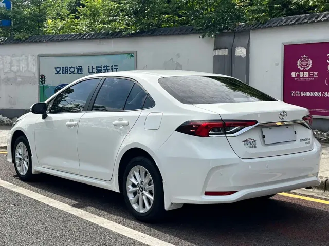 Toyota Corolla — Фото автомобиля 6