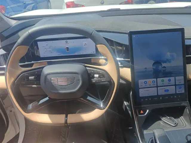 Geely Boyue L — Фото автомобиля 5