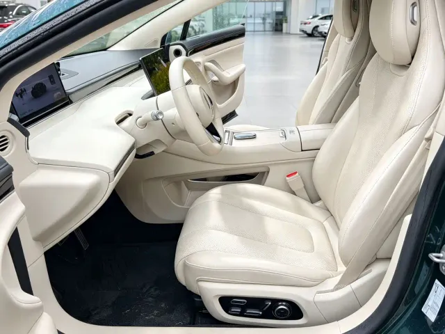 Luxeed S7 — Фото автомобиля 9