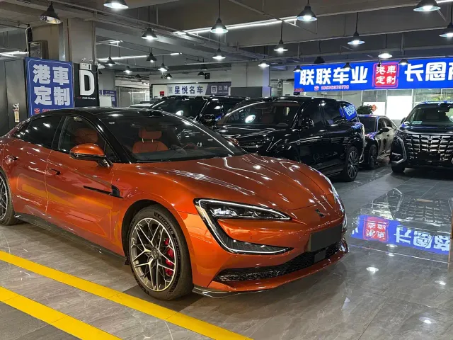BYD U7 — Фото автомобиля 11