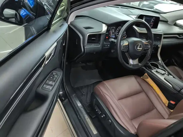 Lexus RX — Фото автомобиля 15
