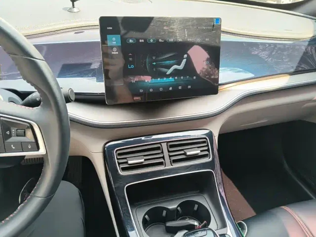 BYD Qin PLUS — Фото автомобиля 12