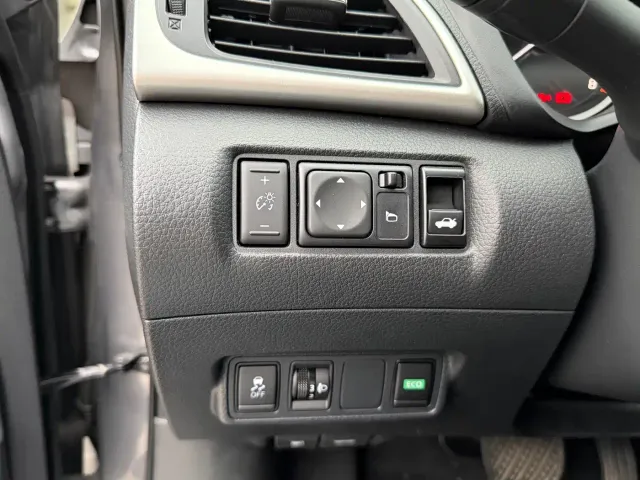 Nissan Sylphy — Фото автомобиля 12