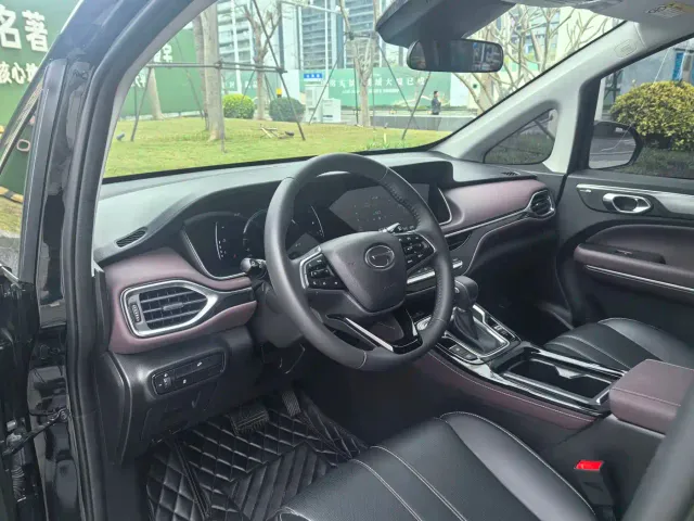 GAC Trumpchi M6 — Фото автомобиля 12