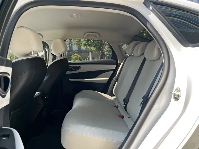 BYD Seal 05 DM-i — Фото автомобиля 9