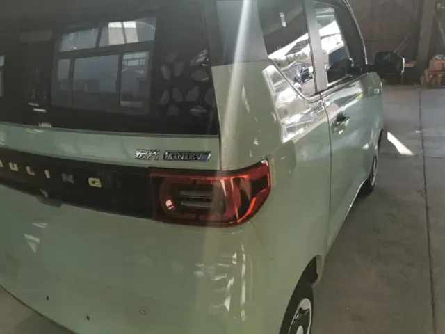 Wuling Hongguang Mini EV — Фото автомобиля 7