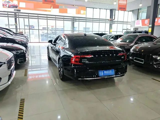 Volvo S90 — Фото автомобиля 6
