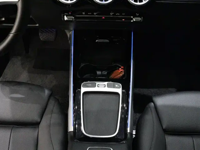 Mercedes-Benz GLB-Class — Фото автомобиля 11