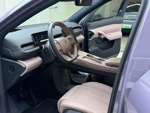 Nio EC6 — Фото автомобиля 5