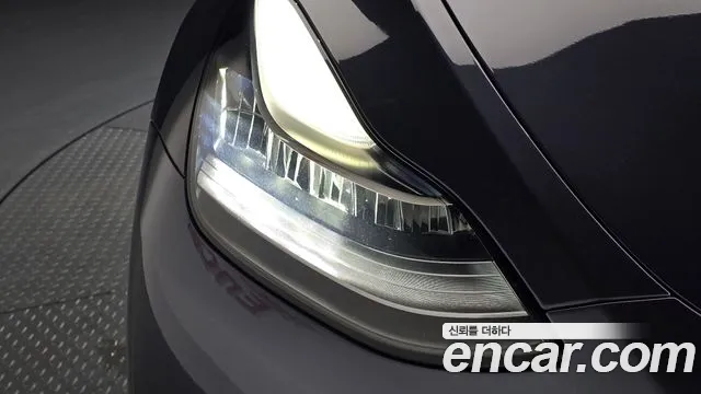 Tesla Model Y — Фото автомобиля 19