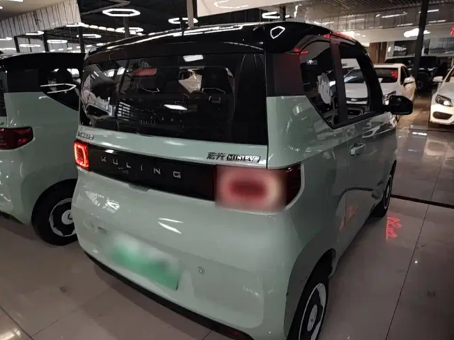 Wuling Hongguang Mini EV — Фото автомобиля 6