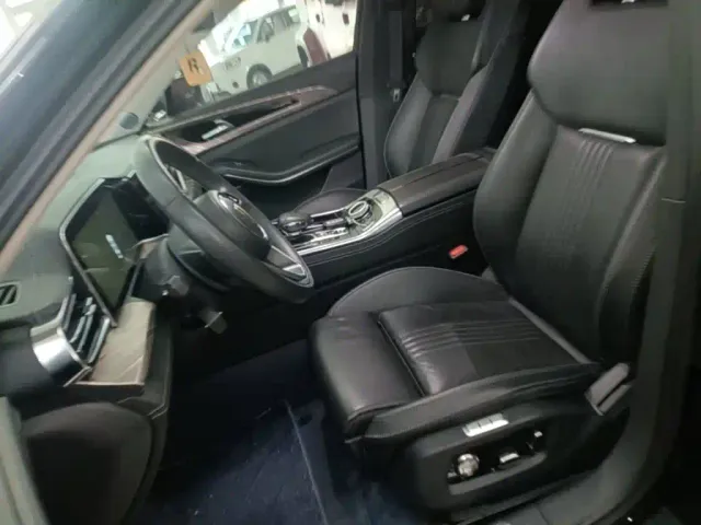 Hongqi H9 — Фото автомобиля 14