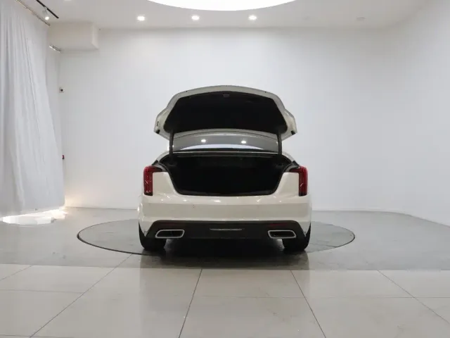 Cadillac CT5 — Фото автомобиля 9