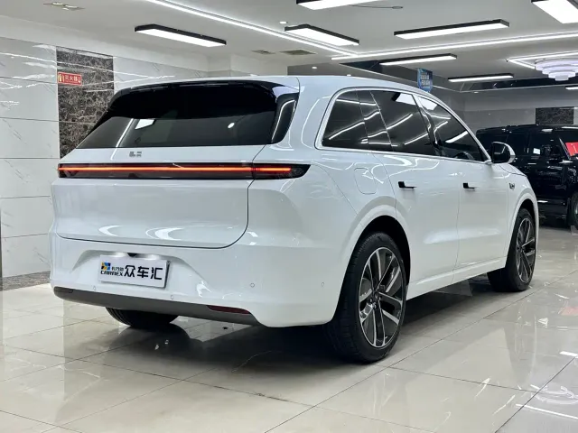 Li Auto L6 — Фото автомобиля 6