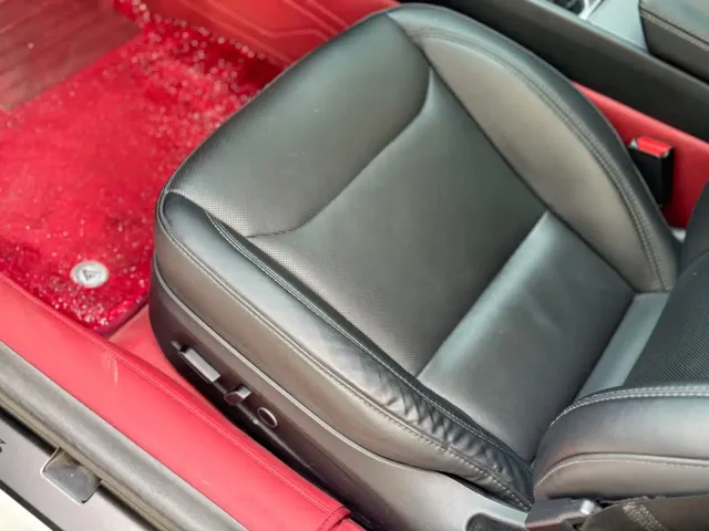 Tesla Model 3 — Фото автомобиля 9