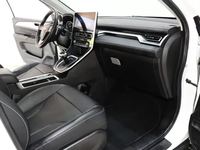 Haval M6 — Фото автомобиля 8