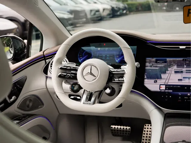 Mercedes-Benz EQS AMG — Фото автомобиля 16