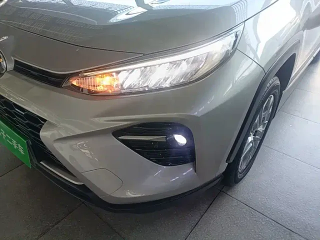 Toyota Wildlander — Фото автомобиля 23