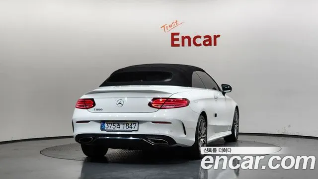 Mercedes-Benz C-Class — Фото автомобиля 4