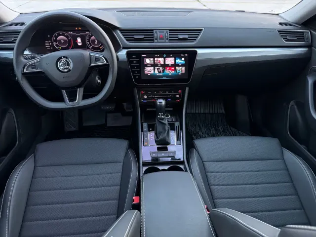 Skoda Superb — Фото автомобиля 10