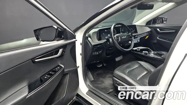 Kia EV6 — Фото автомобиля 10