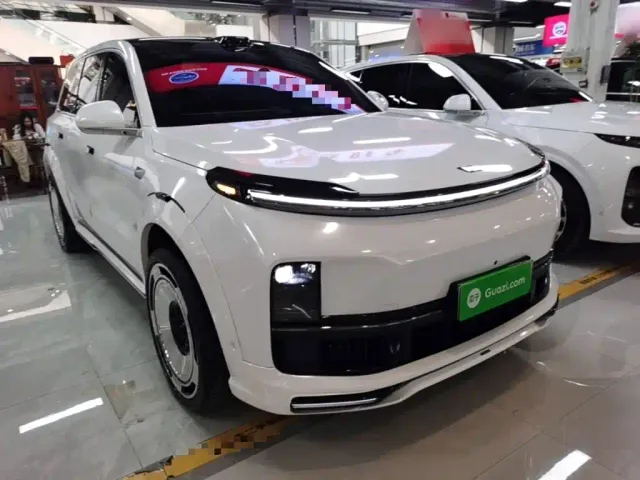 Li Auto L9 — Фото автомобиля 3