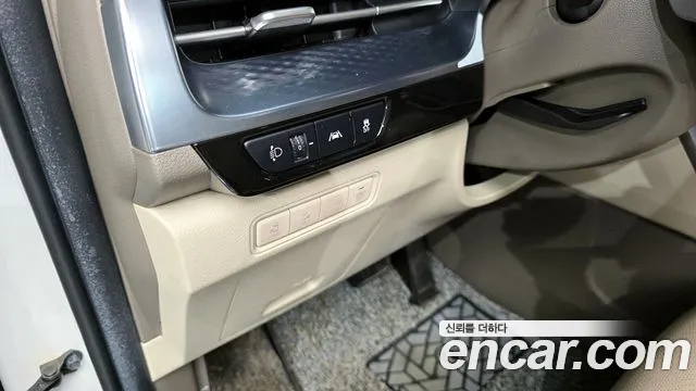 Kia Canival Carnival 4 поколение Бензин 7 мест Hi-Limousine — Фото автомобиля 16
