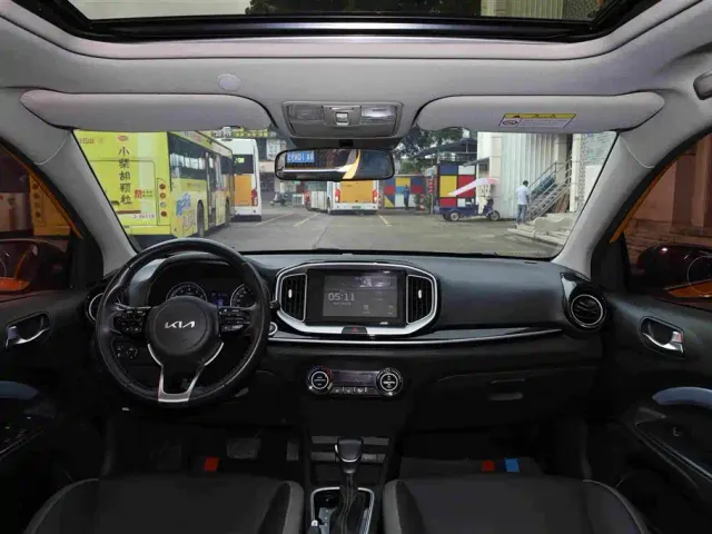 Kia KX1 — Фото автомобиля 5