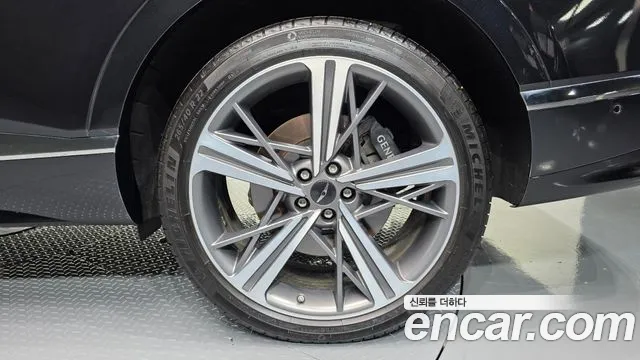 Genesis GV80 — Фото автомобиля 19