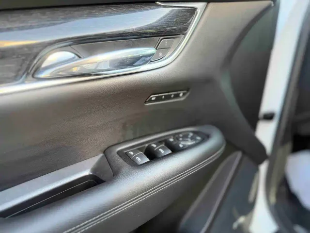 Cadillac XT5 — Фото автомобиля 8