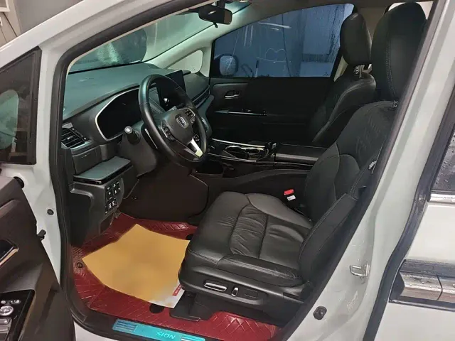 Honda Elysion — Фото автомобиля 10