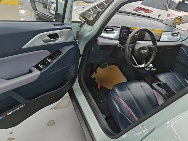 Geely Geometry E Firefly — Фото автомобиля 15