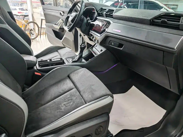 Audi Q3 — Фото автомобиля 12