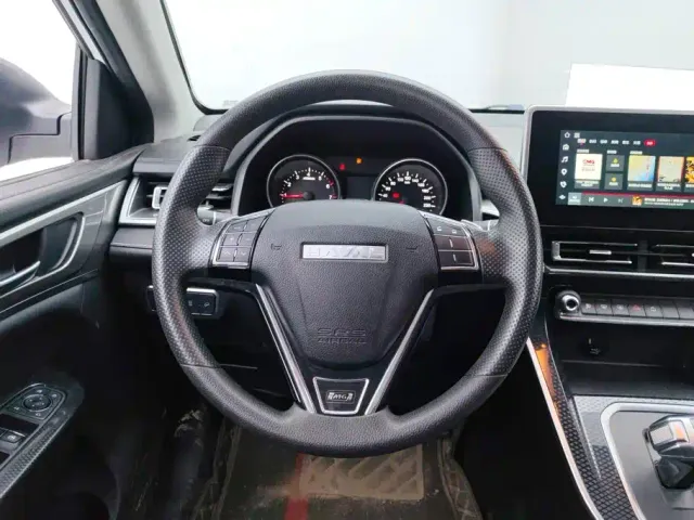 Haval M6 — Фото автомобиля 15