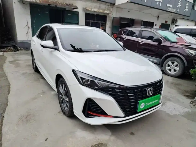 Changan Eado — Фото автомобиля 21