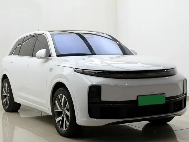 Li Auto L7 — Фото автомобиля 3