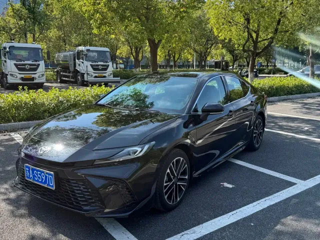 Toyota Camry — Фото автомобиля 3