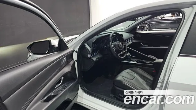 Hyundai Avante — Фото автомобиля 10