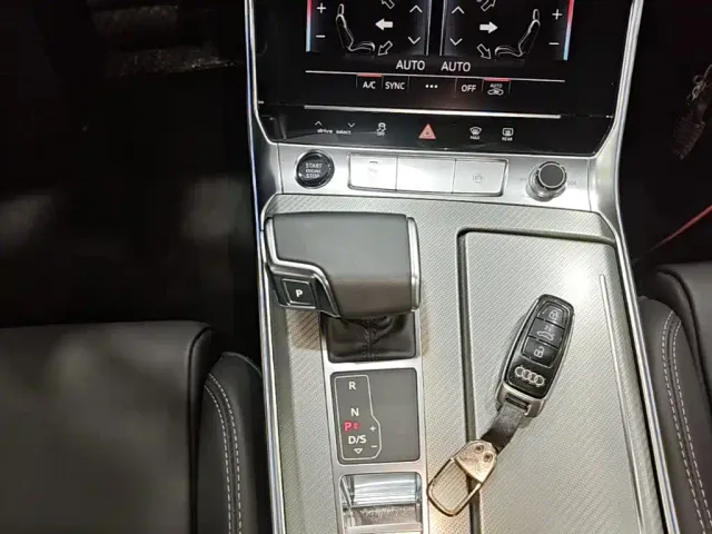 Audi A6L — Фото автомобиля 13