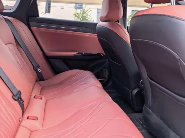 Geely Galaxy L6 — Фото автомобиля 9
