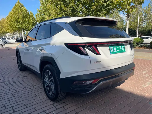 Hyundai Tucson — Фото автомобиля 6