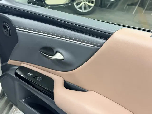 Lexus ES — Фото автомобиля 7