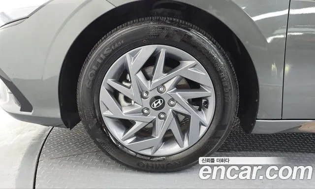 Hyundai Avante CN7 — Фото автомобиля 5