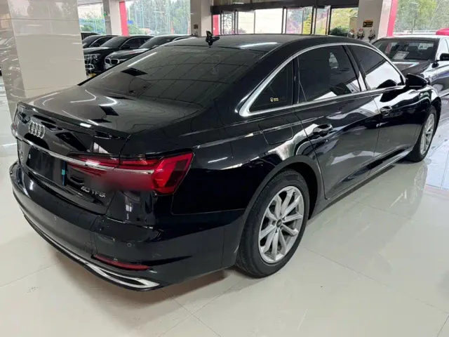 Audi A6L — Фото автомобиля 18