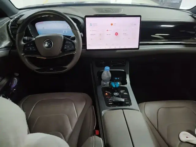 BYD Han — Фото автомобиля 9