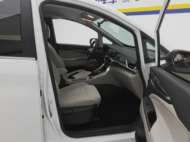Maxus G50 — Фото автомобиля 8