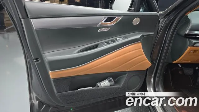 Genesis GV80 2.5T Бензин AWD — Фото автомобиля 24