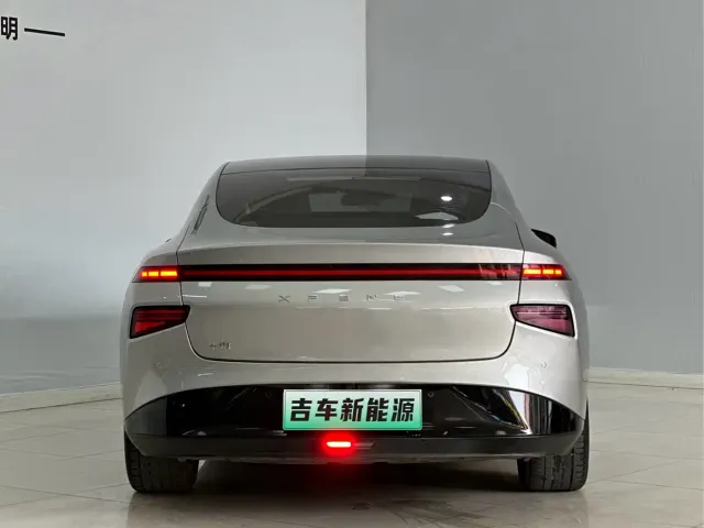 Xpeng P7 — Фото автомобиля 7