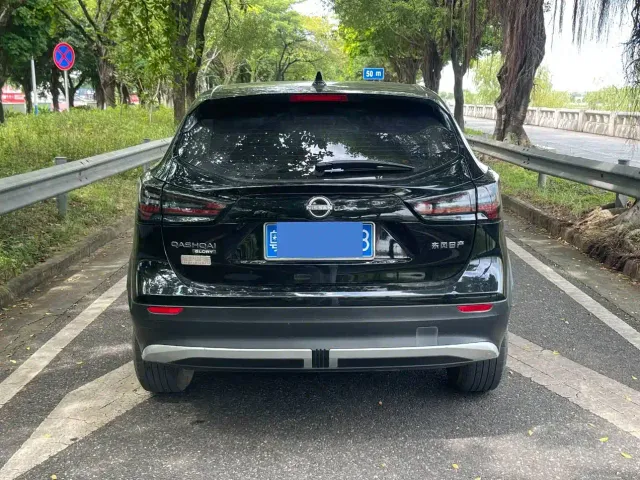 Nissan Qashqai — Фото автомобиля 10