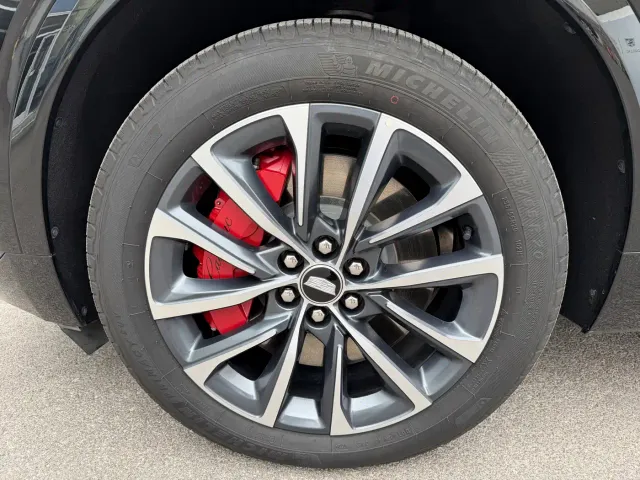 Cadillac XT5 — Фото автомобиля 12